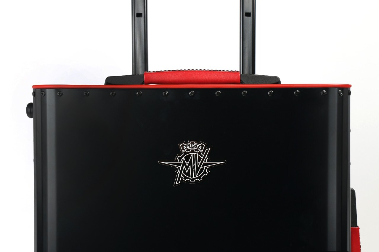 Volare in stile Mv Agusta 